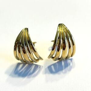 Vintage Trifari clip on earrings chunky goldtone faux hoops mod 1980s look